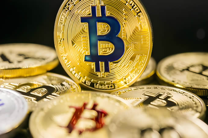 特 朗普关税战血洗加密货币！比特币、以太坊、SOL、RP等齐重挫
